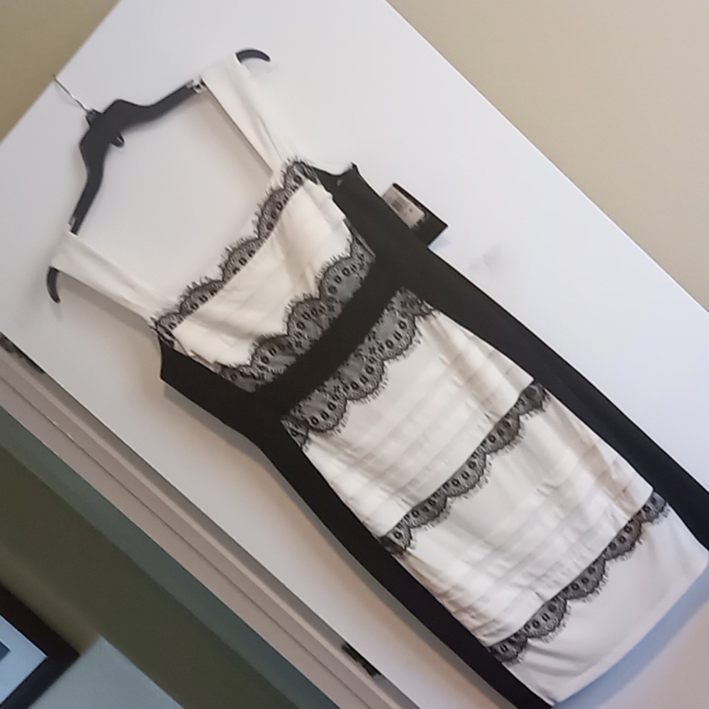 Dress - Picture 4 of 6